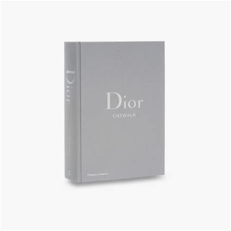 koffietafelboek dior|Dior tea and coffee table.